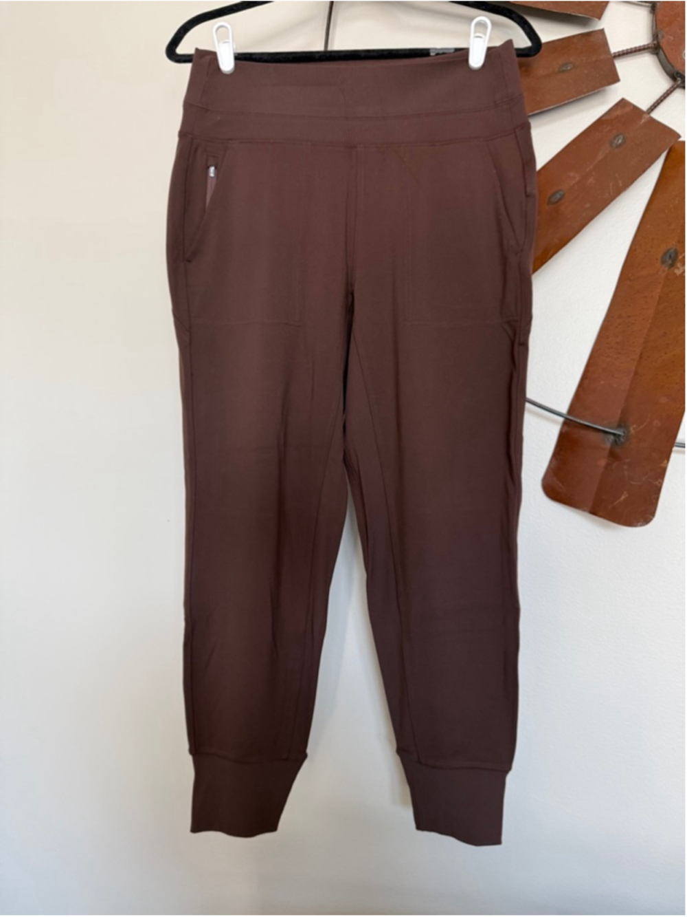 Athleta Brooklyn Jogger Size M Chocolate Brown EUC